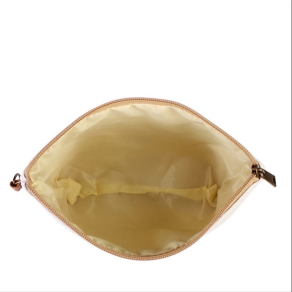 This bag contain my face- wristlet bag - Picture 2 of 2